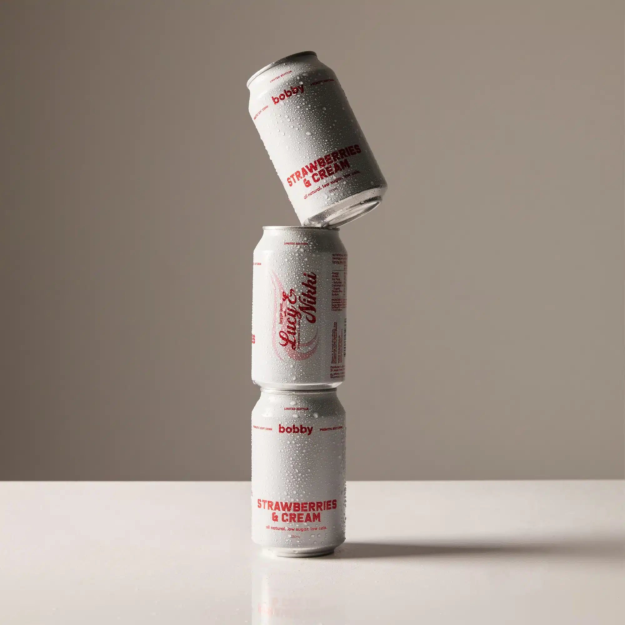 Strawberries & Cream 330ml Bobby Prebiotic Soft Drink